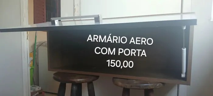ARMÁRIO AERO COM PORTA