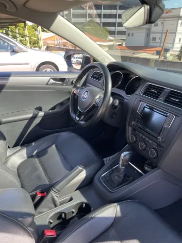 Volkswagen Jetta Comfortline 1.4 TSI 16V 4P Aut. 2018