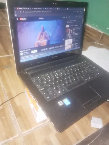 Lenovo g40-80 i5 5200u 8gb 1 tera