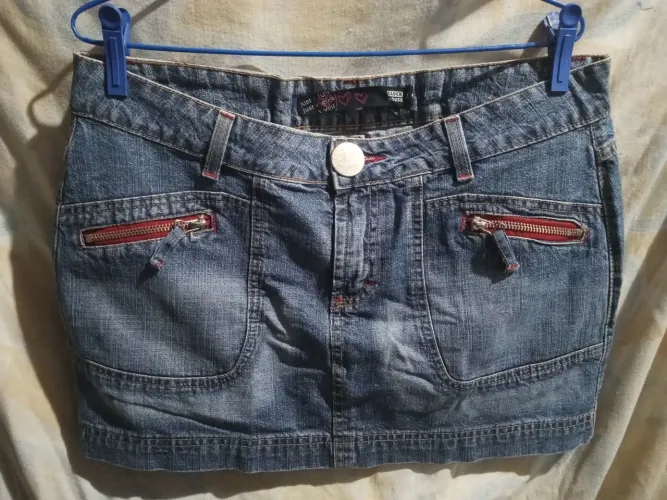 SAIA CURTA JEANS (CLOCKHOUSE) N:42. ORIGINAL.