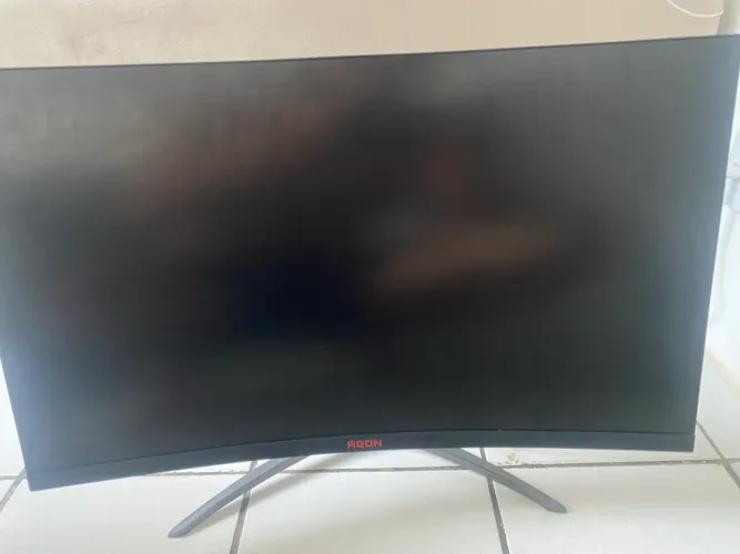 Monitor AOC Agon AG323FCXE 31.5" Curvo 165Hz - Tela Quebrada / Retirada de Peças.