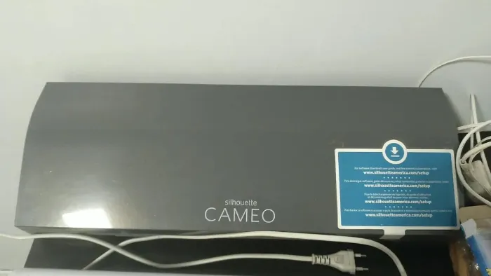 Vendo máquina de corte SILHOUETE CAMEO 3