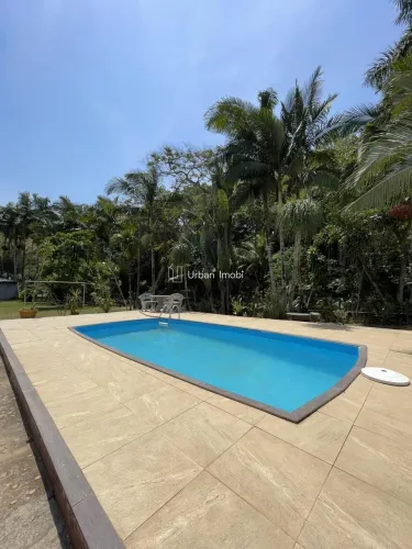 Sítio à venda em Dorândia com piscina, rio e estrutura para eventos