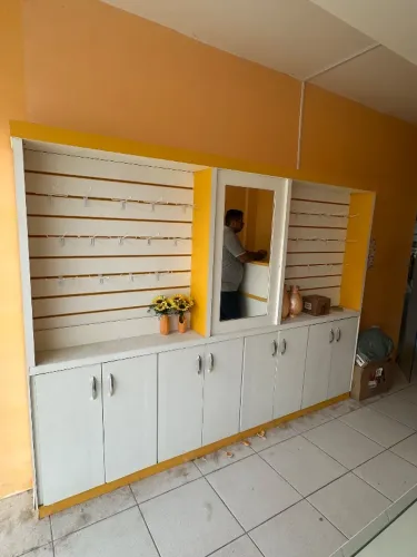 MÓVEIS PARA OTICA