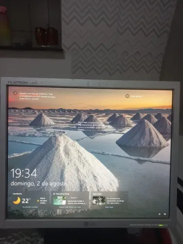 Monitor LG de 17 polegadas usado bem conservado
