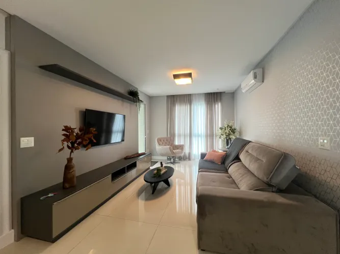 Apartamento aluguel anual 3 suítes no Centro