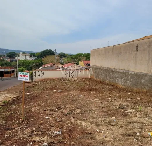Lindo terreno em Serrana/SP, no coração da cidade, próximo a UPA, de esquina.