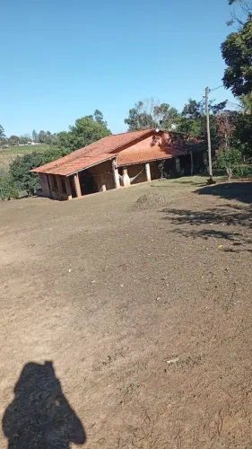 Chacara em piracicaba 8000m2 casa 220 2 quartos Sala Cozinha 2 banheiros Varanda Poço arte