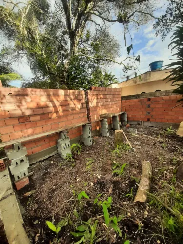Pedreiro e pintor