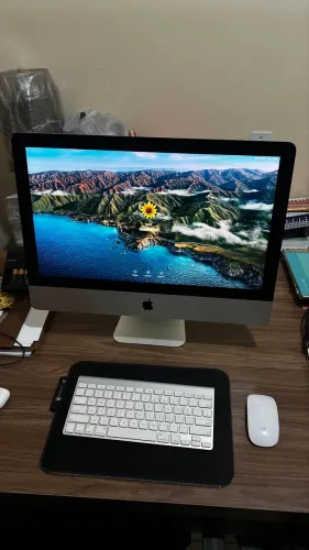 iMac 21.5 i5 Quad Core, 8GB RAM, HD 1TB + kit Apple original COM CAIXA ORIGINAL