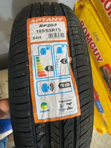 Pneu aro 15