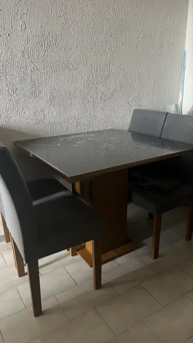Mesa de jantar 4 cadeiras