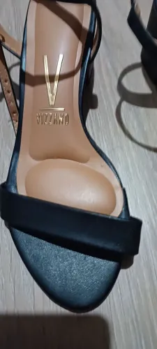 Sandália Vizzano Semi Nova