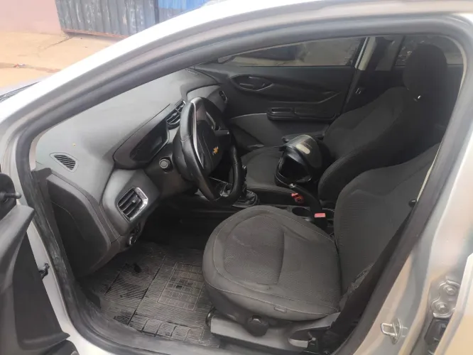 Chevrolet Onix JOY Hatch 1.0 8V Flex Mec. 4P 2018