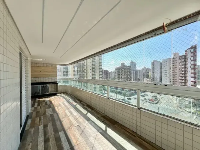 Apartamento em Praia Grande com 4 Dormitórioas Piscina na Cobertura Vila Guilhermina