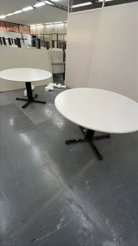 Mesa redonda para reunião etc