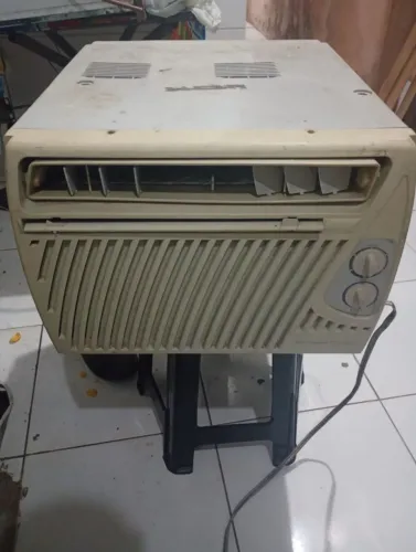 Ar condicionado de janela 7,500 BTUs
