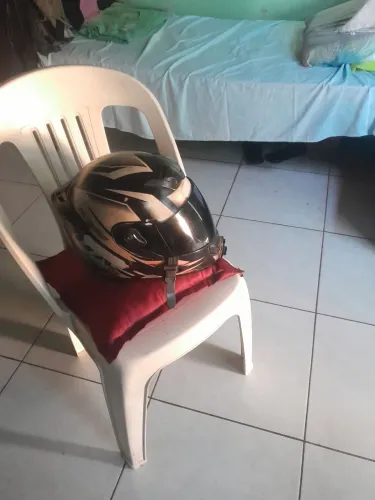 Capacete de moto esportivo