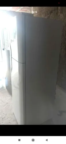 vendo geladeira frosfri gelando muito bem