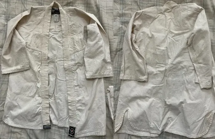 Quimono Judogi Kimono para Judô, Karatê, Jiu Jitsu da Torah tamanho M3 juvenil com faixa