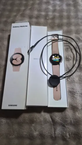 watch 4 Samsung