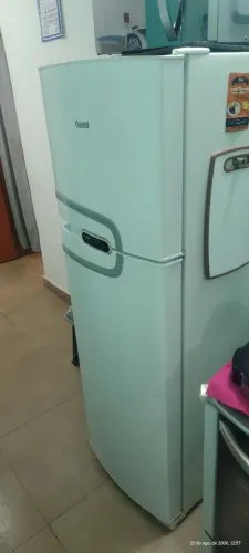 1.350,00 GELADEIRA CONSUL FROST FREE MODERNA. PARCELO .