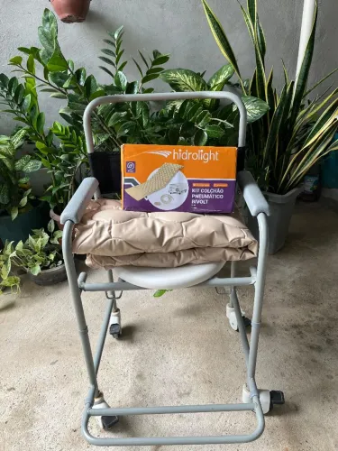 Kit cadeira e colchão pneumático
