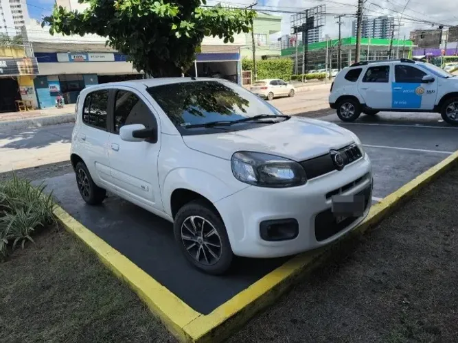Fiat Uno Attractive 1.0 EVO Fire Flex 8V 5P 2015