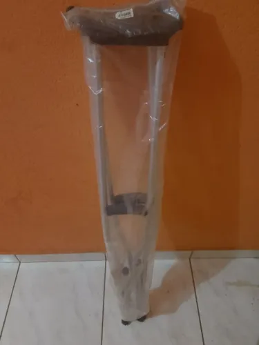 Par de muletas axilar
