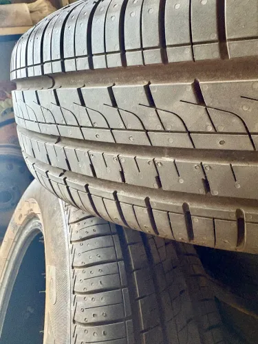 Par Pneus Pirelli 175/65-14 P400