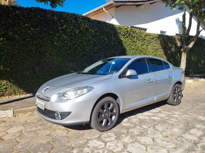 Renault Fluence Sedan Privilège 2.0 16V Flex AUT 2011