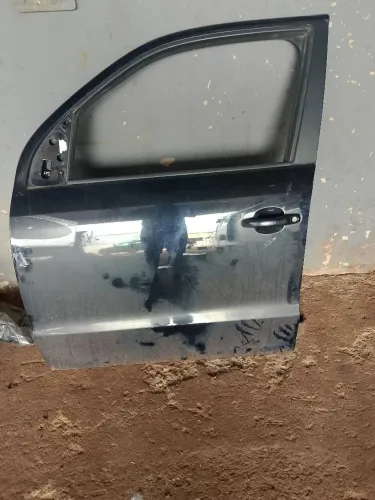 Quatro portas e a tampa traseira da Amarok V6 2019