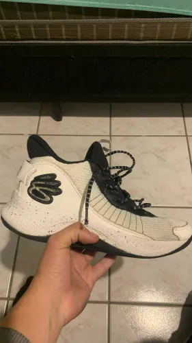 Under Armour Curry 3Z7 TAM: 44