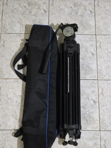 Tripé profissional Benro Kh-25 - Cabeça Fluida