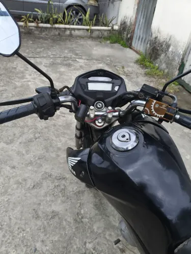 Fan 150 2015. 26 pago. Troco em Bros 150 crosser fazer 150 !