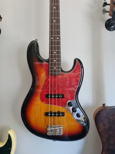 Baixo Fender Jazz Bass Ressuise 62 japonês, ano 1993 ( music man marcus sire tagima peavey