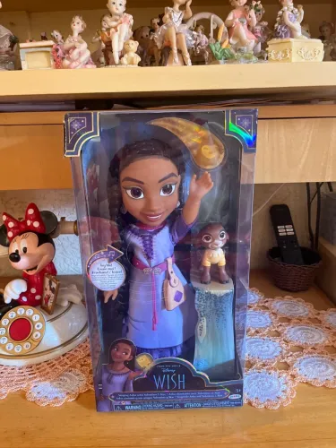 Boneca musical asha