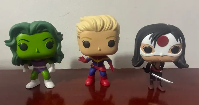 3 Funko Pop - She Hulk + Capitã Marvel + Katana - Sem caixas