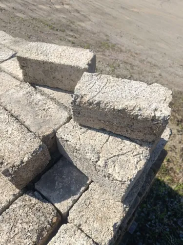 Lajota Bloco de concreto poroso sem vibração 10x40x8 E 10x8x20