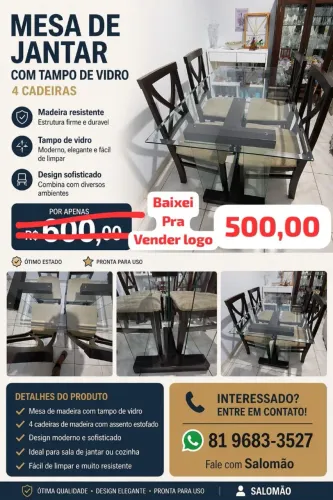 Mesa com quatro cadeiras e tampo de vidro