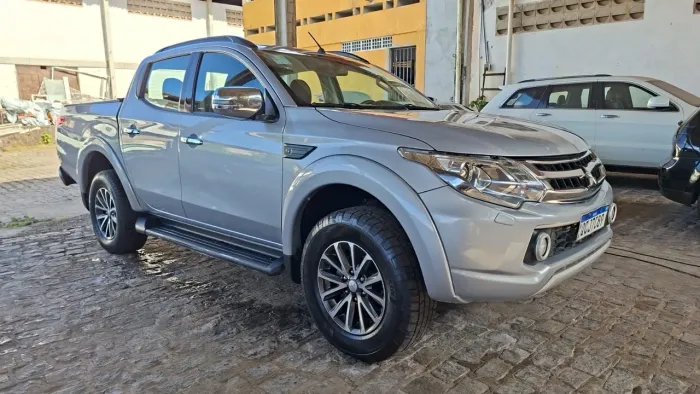 Mitsubishi L200 Triton Sport HPE-S 2.4 CD Dies. AUT 2020