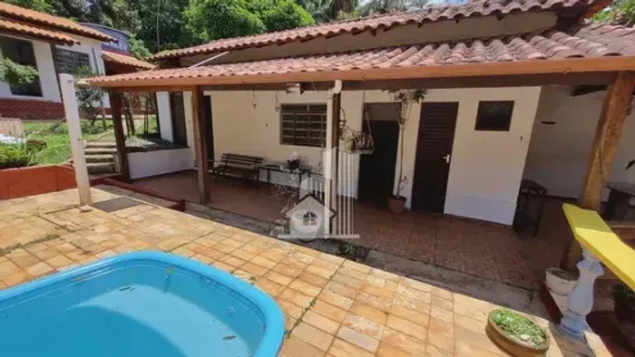 Casa para venda possui 600 metros quadrados com 3 quartos em Recanto da Aldeia - Brumadinh
