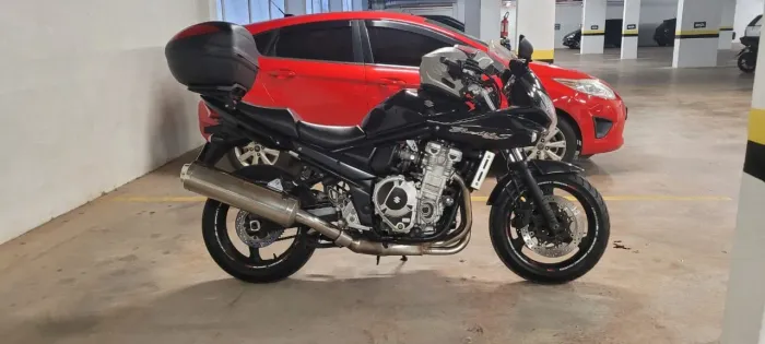 Suzuki Bandit 1250S 2011 - Potência, conforto e excelente estado