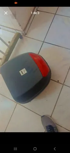 Vendo baú para moto,só está faltando a chave,baixei o preço