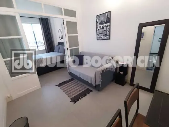 CENTRO - RUA RIACHUELO - APTO DE ULTIMO ANDAR - TODO REFORMADO - SALA E QUARTO - VISTA LIV