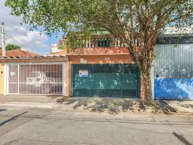 Casa para venda em Parque da Lapa com 4 quartos, sendo 1 suíte, 190m²
