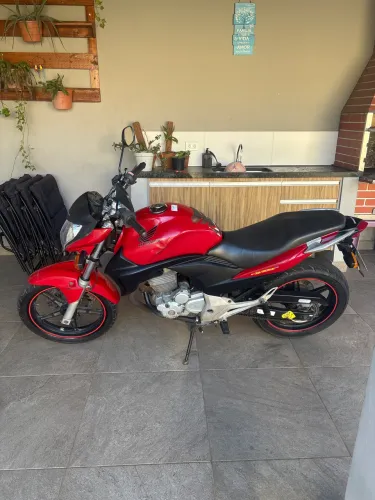 Vendo CB300r apenas 32.500km