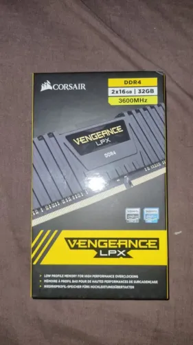 MEMÓRIAS CORSAIR VENGEANCE 32GB DDR4 3600MHZ