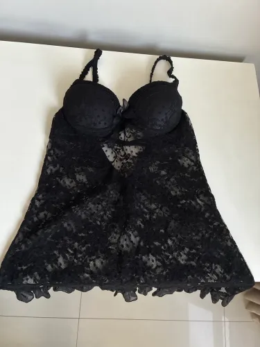 Lingerie preta de renda linda