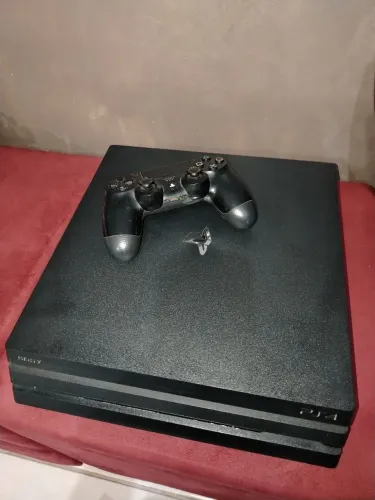 PlayStation 4 à venda